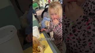 VLOG DISNEYLAND WORLD OF FROZEN BEZOEKEN MET DE MEISJES! #mamavlog #disneyland #disneyadventureworld