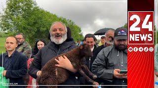 Սրբազանը՝ գառնուկներով, շարժվում է Երևան