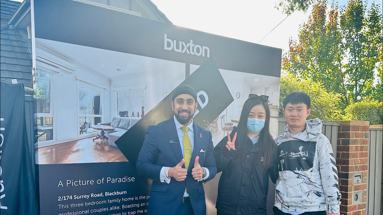 Auction and vendor testimonial for 2/174 Surrey road, Blackburn YouTube