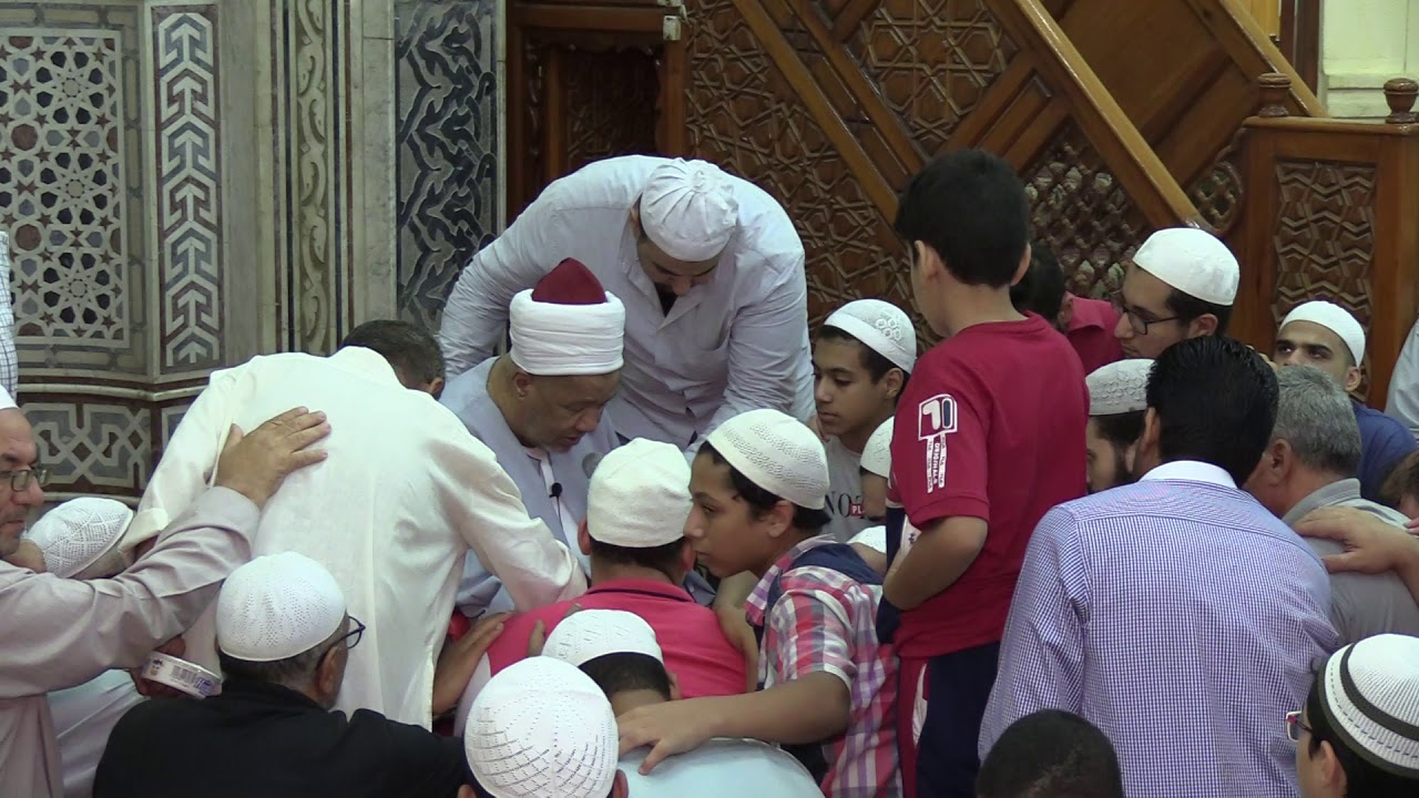 إعطاء العهد لابناء مدينة المحلة الكبري من فضيلة سيدنا الشيخ الأستاذ الدكتور السيد دياب