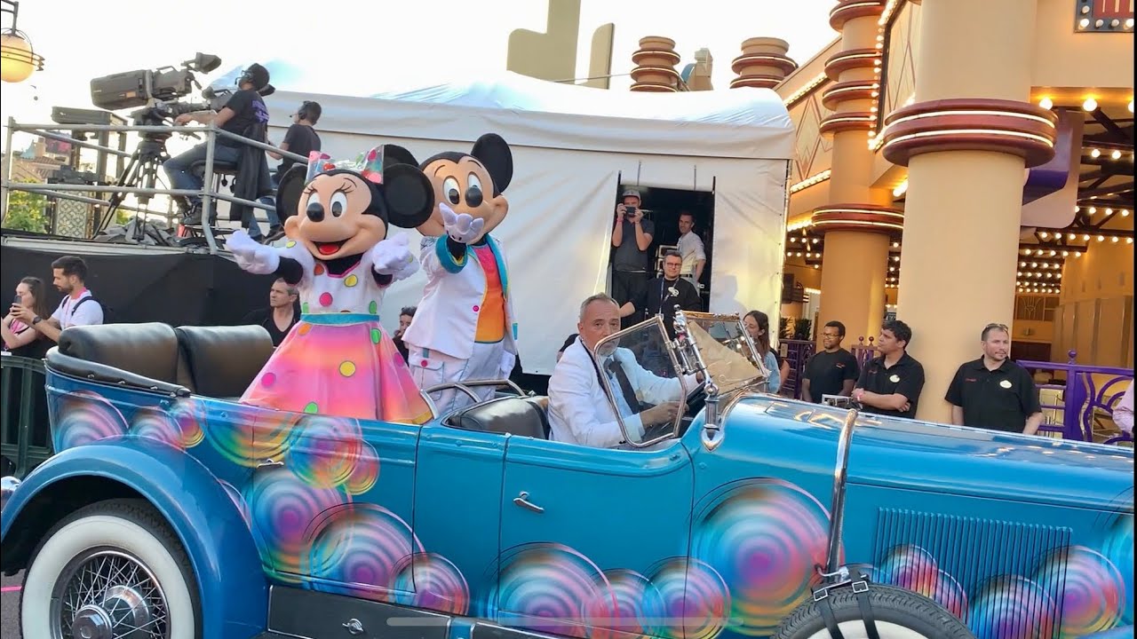 Disneyland Paris - Magical Pride Parade 2022! 🏳️‍🌈🦄