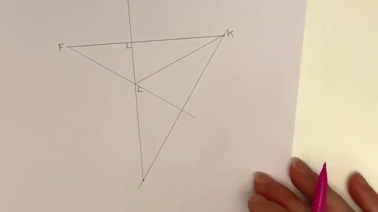 Tracer les hauteurs d'un triangle avec un angle obtus
