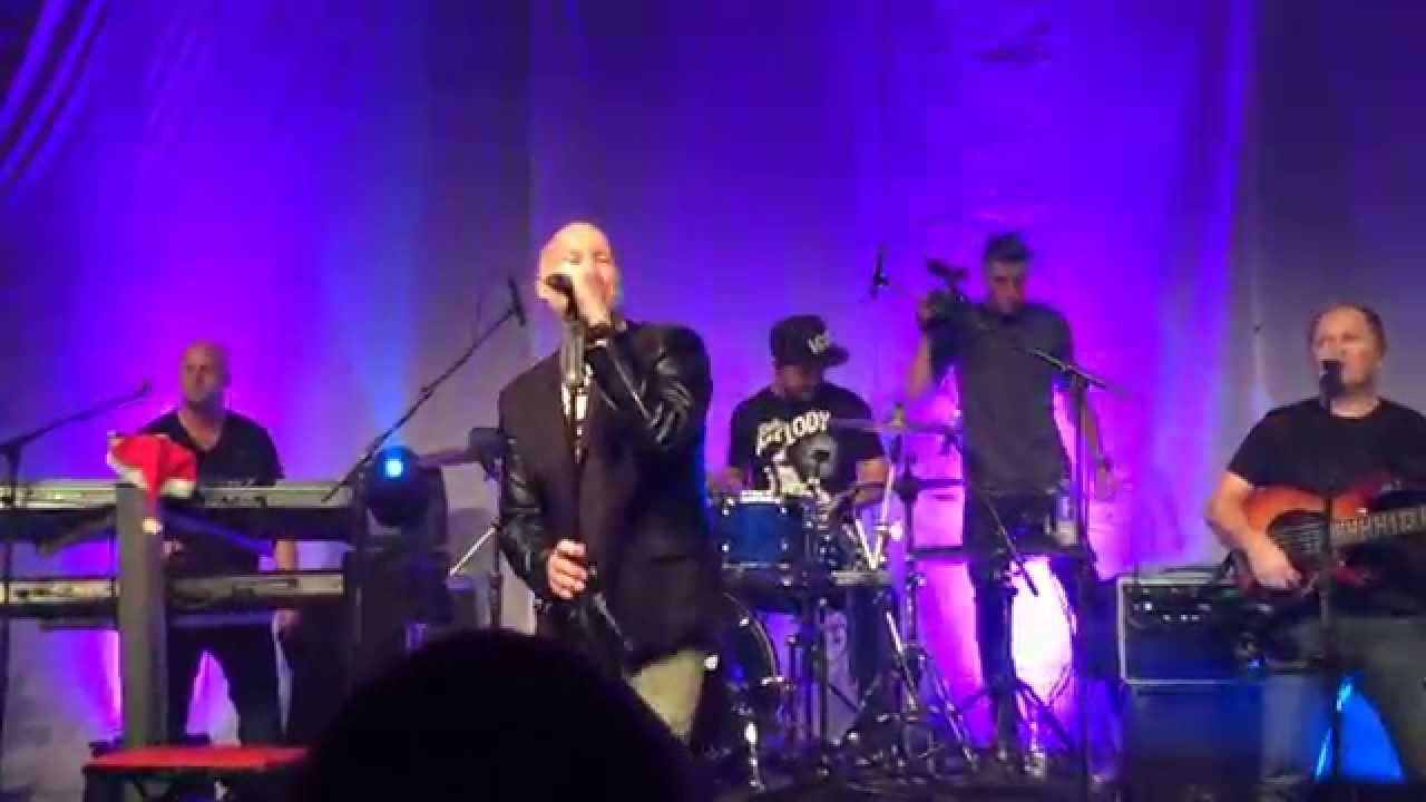 YouTube पर Olaf Henning - Blinder Passagier - Weihnachtskonzert 2014 देखें YouTube पर Olaf Henning - Blinder Passagier - Weihnachtskonzert 2014 देखें