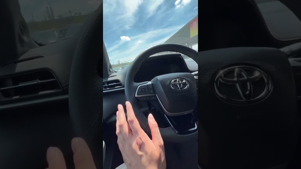 Toyota Sienna Hybrid XSE 2020.