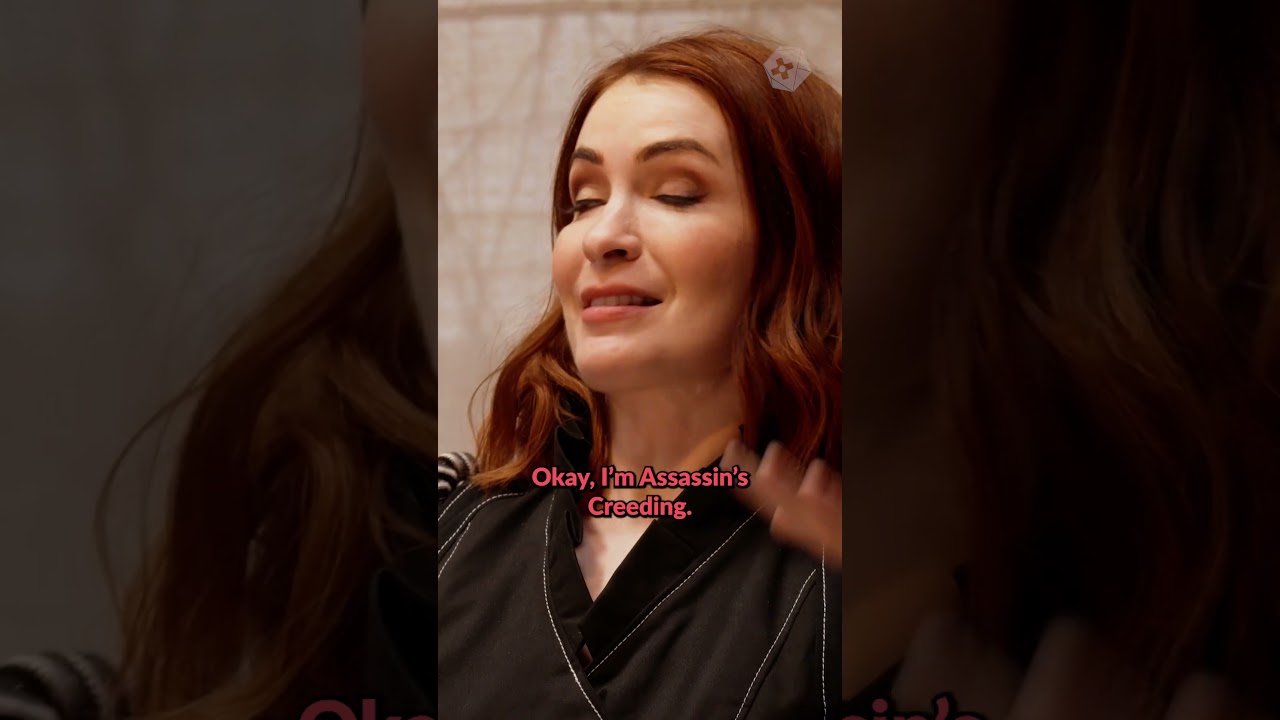 Trying to catch Felicia Day 