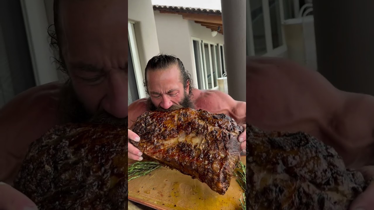 Мускулистый Папаша, Король Печени, обожает есть мясо.