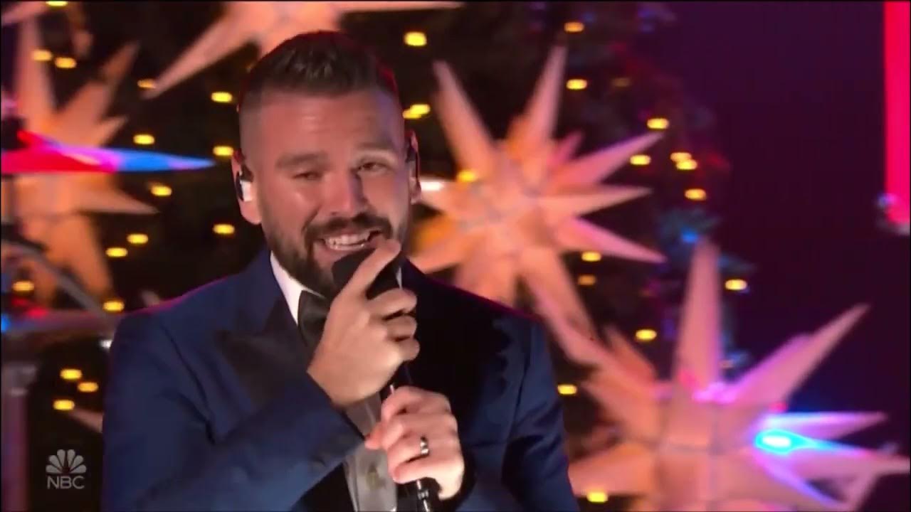 Dan and Shay Perform "Holiday Party" Christmas Song Live November 2022