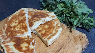 картинка: Настоящий хачапури по-имеретински: Рецепт как в Грузии! 🇬🇪👍🧀 Сочный и вкусный!