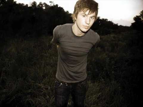 Παρακολούθηση Steven Loki Howell - Kiss Me στο YouTube