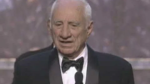 Elia Kazan receiving an Honorary Oscar
