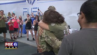 Soldier's surprise homecoming