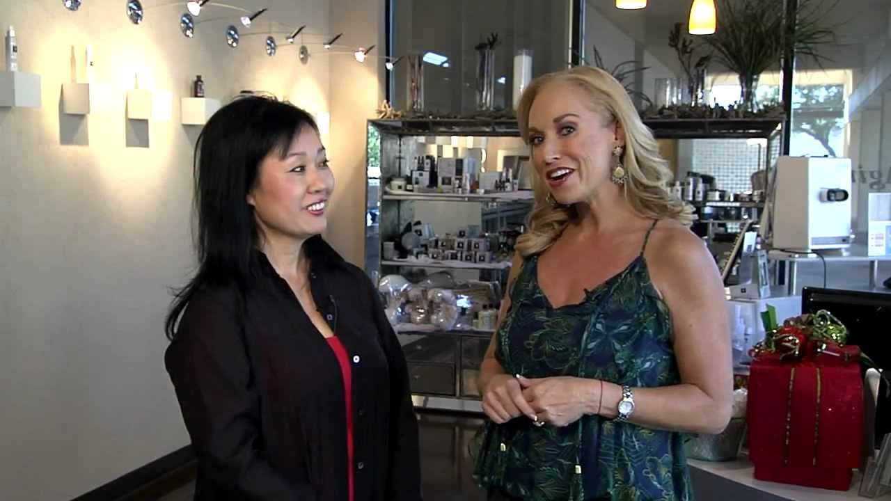 Linda Cooper features Hanna Isul for the Holidays on Designing DFW