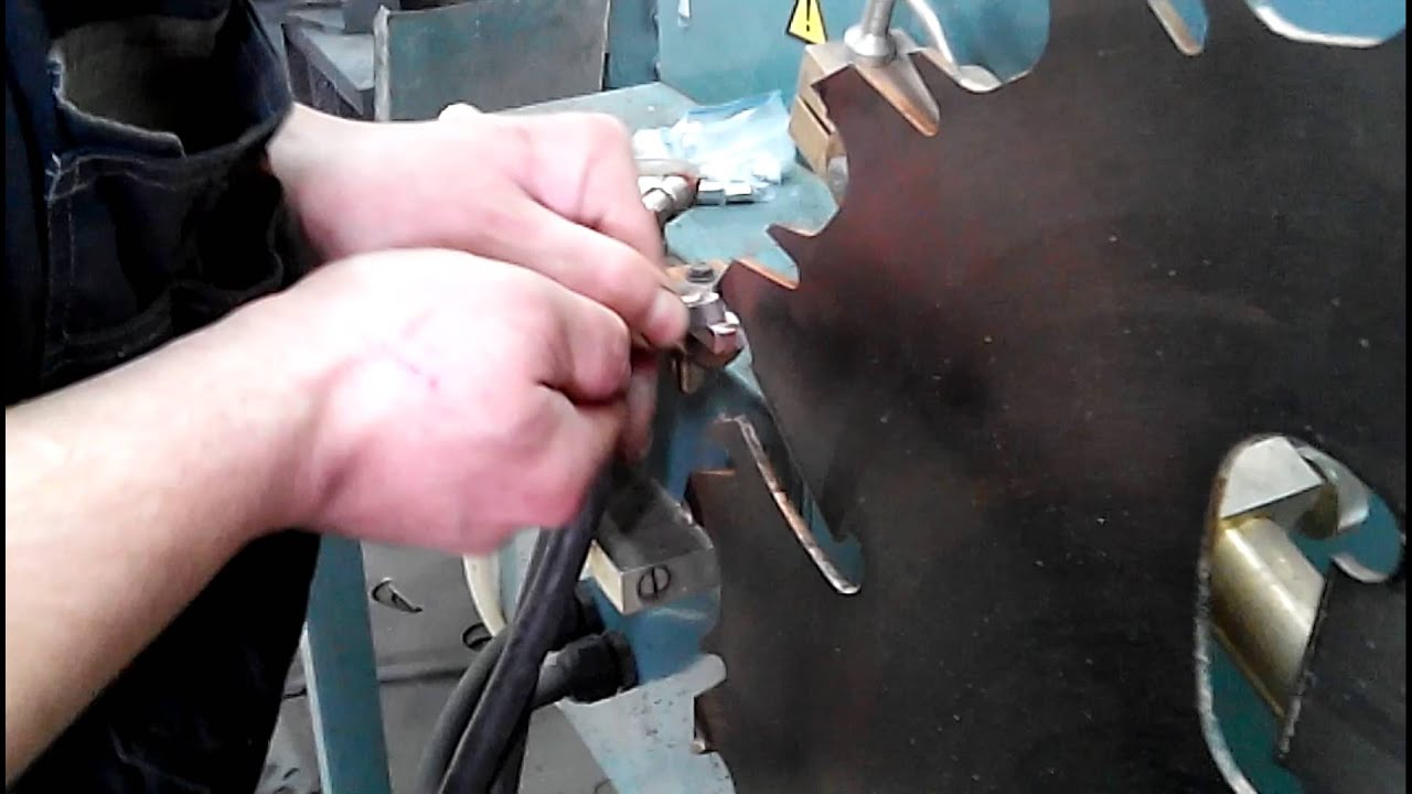 Напайка дисковых пил - YouTube