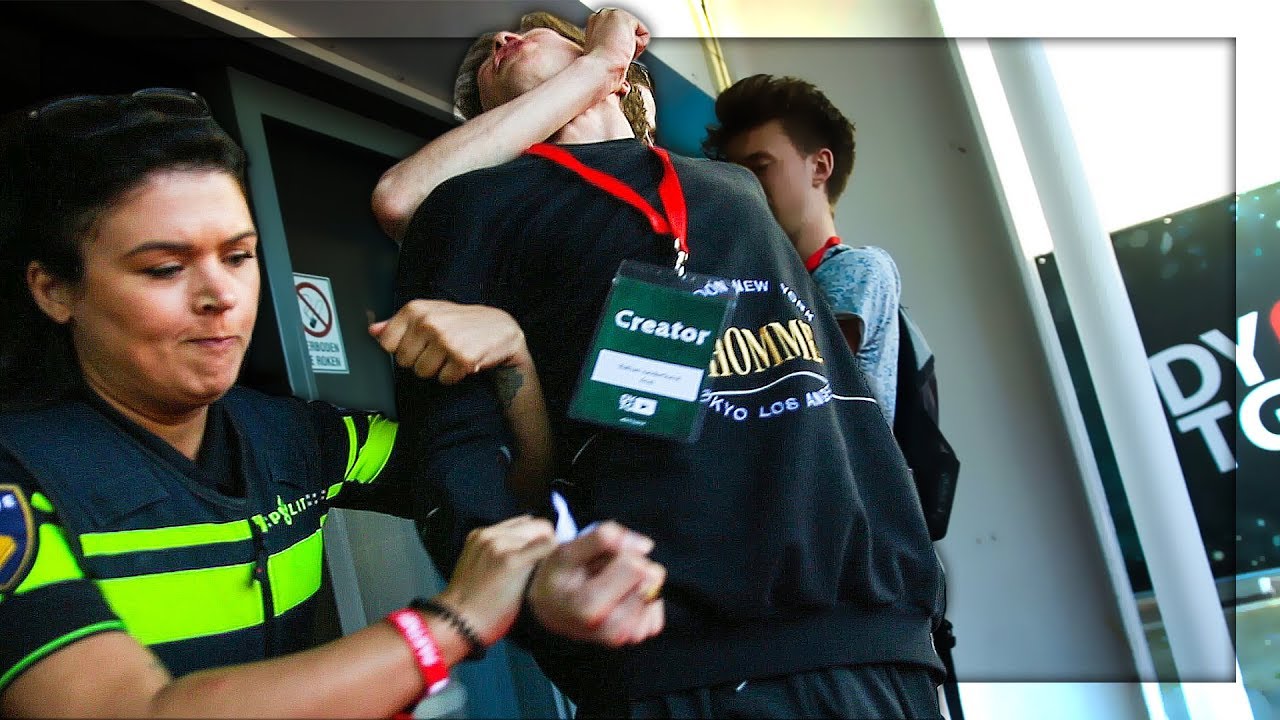 !! BUITENGEZET DOOR POLITIE OP DYTG !!