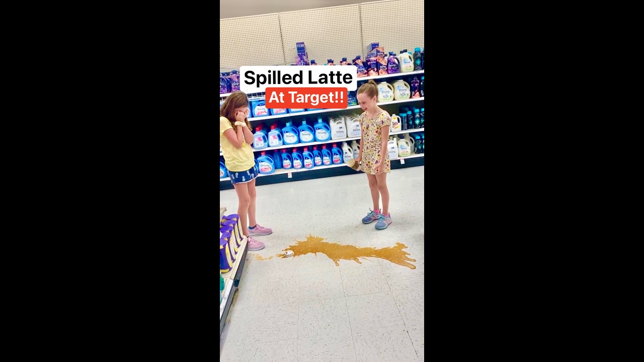 Когда ты ПРОЛИЛ латте в Target...😮