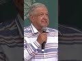 Manifestantes irrumpen durante discurso de AMLO en Puebla.