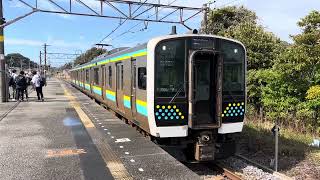 E131系0番台マリR05編成那古船形発車