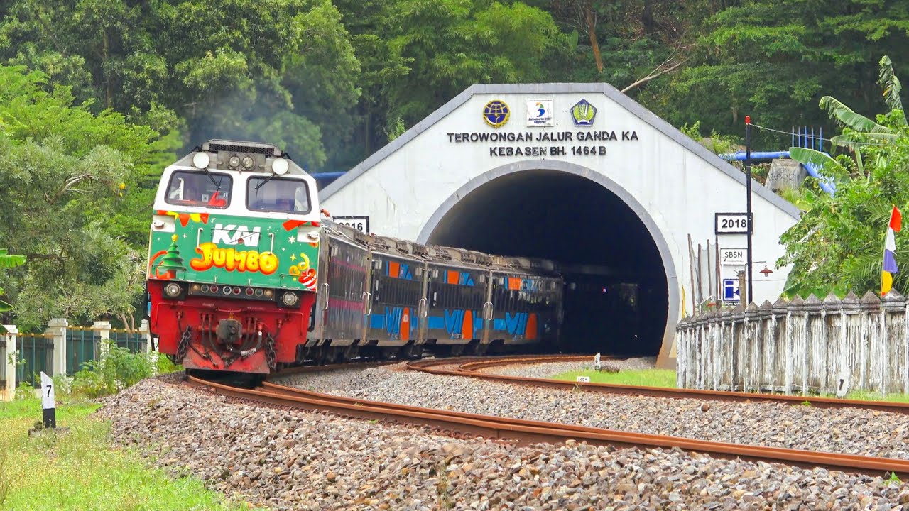 KERETA API PANJANG‼️ MENEMUKAN 31 KERETA API NGEBUT DI TEROWONGAN JEMBATAN DAN PERLINTASAN