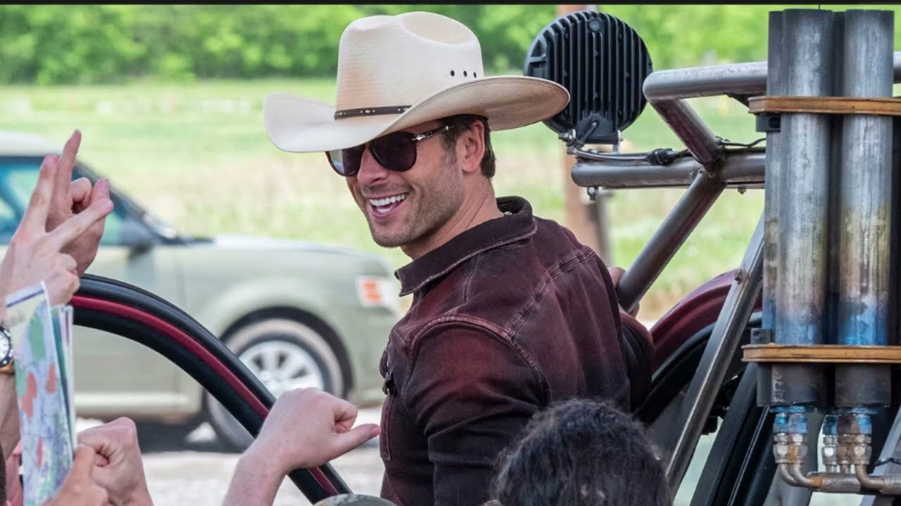 Glen Powell Reveals Steven Spielberg's 'Twisters' Note That Changed the Ending   