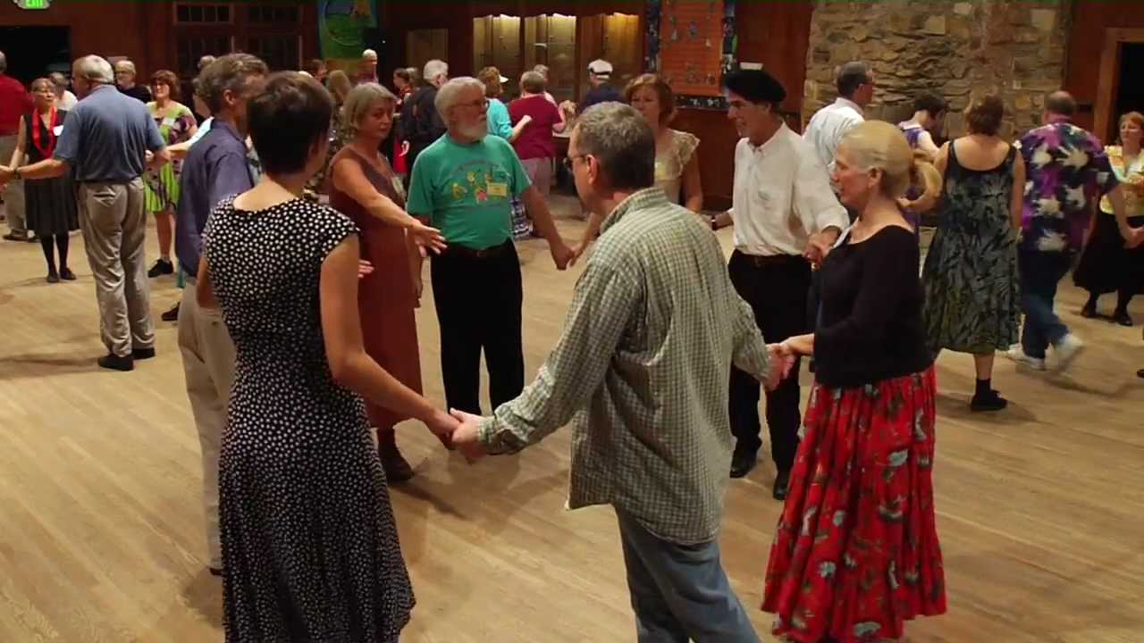 Double Bow Knot square dance