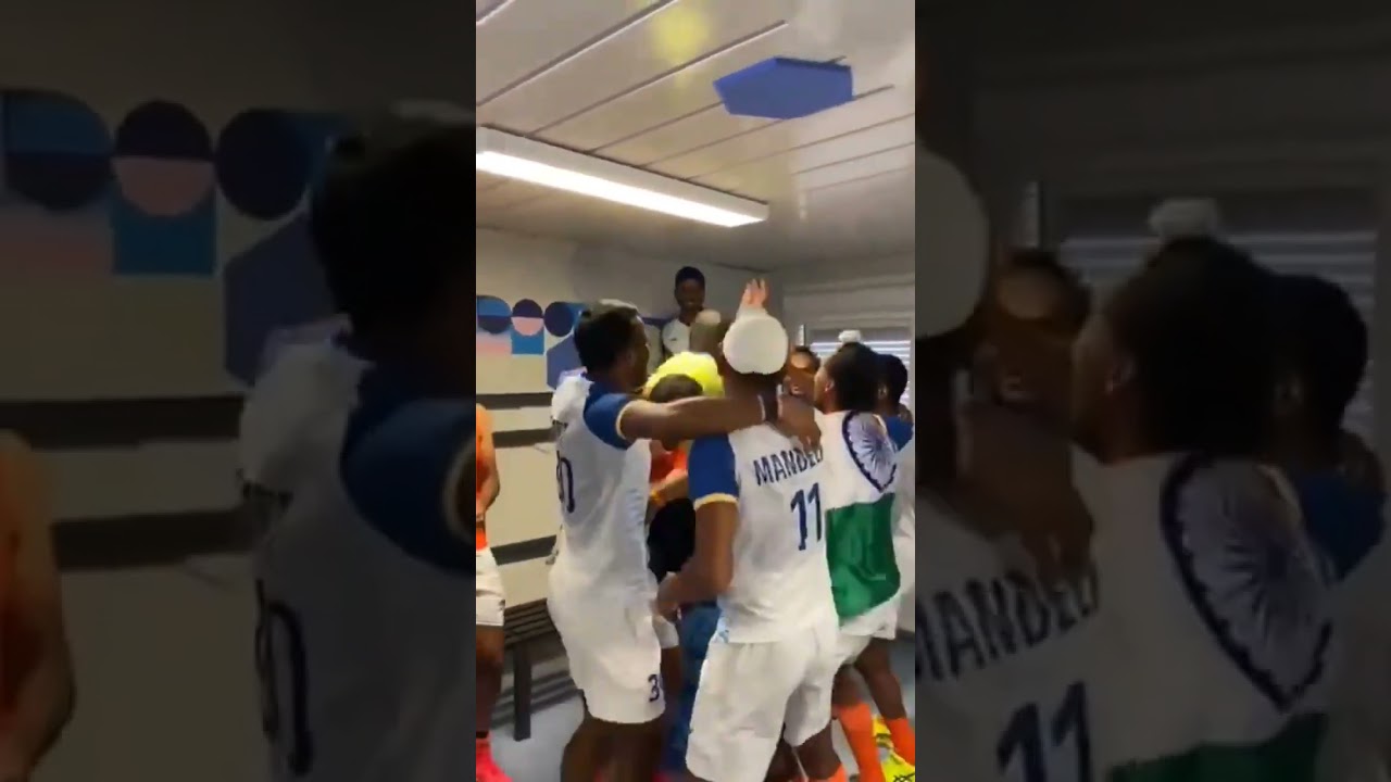 Indian hockey team after winning dance CELEBRATIONS FROM PR SREEJESH AFTER BRONZE MEDAL. 🥉