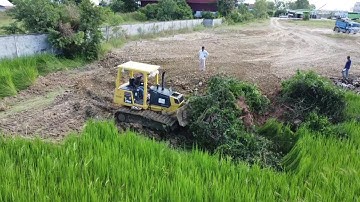 START NEW PROJECT !! By Bulldozer KOMATSU D31P Clear Land Anh Fores Tree and Push Dirt to Field Ep1