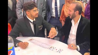 Wedding magician performs INCREDIBLE Card trick and guesses the correct card for Shaniis World by Adnan Entertainment TV 225 views 3 months ago 1 minute, 38 seconds