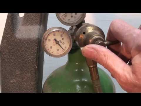 Video: Kako postavljate mjerače kisika i acetilena?