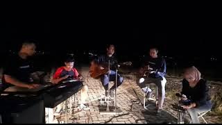 Wauri - Exotic band Ft suci ( versi acoustic )