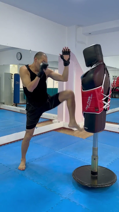 Muay Thai: Elbow punch. #muaythai #mma #boxing