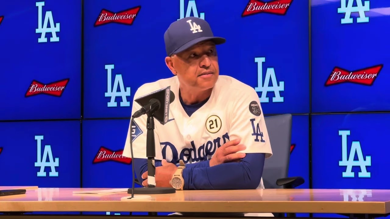 Dave Roberts reacts to extra extra-inning loss to Phillies