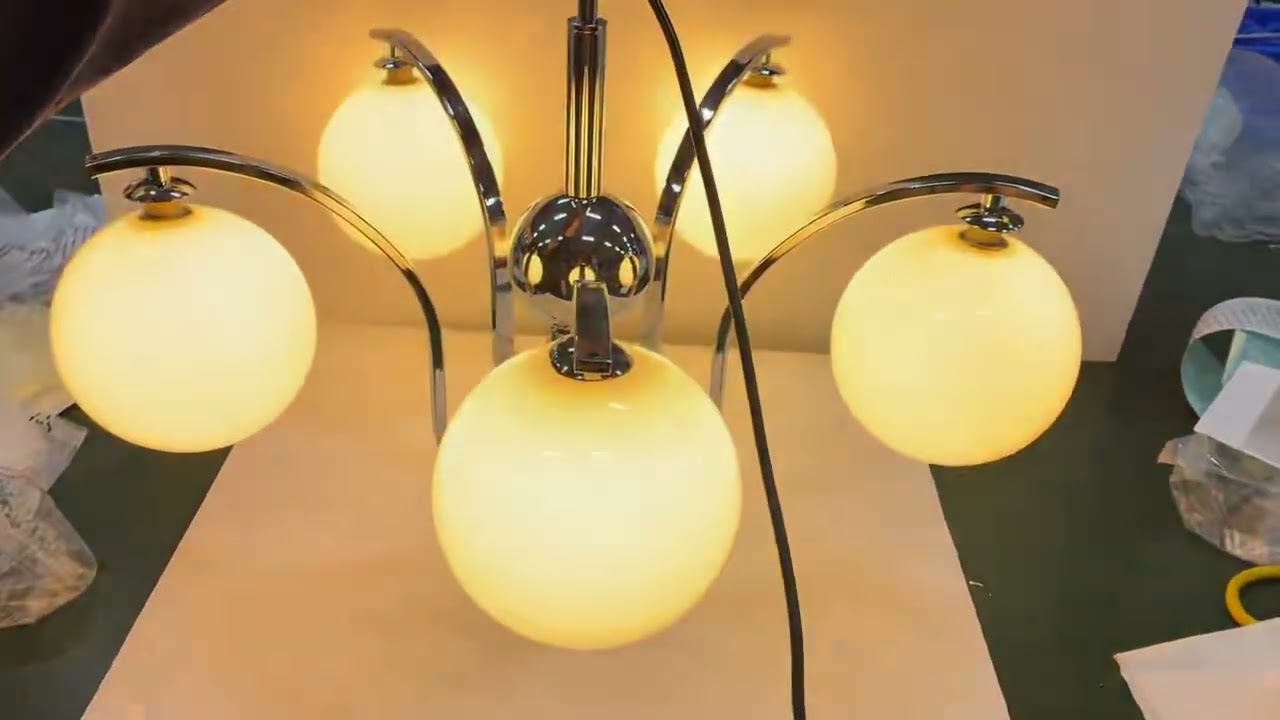 Modo Deco Chandelier