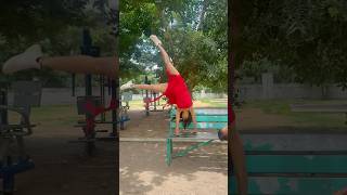 Crazy move #action #stunt #gymnast #viralvideo #viralshorts #flip #ytshorts