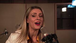 Ivana Popović Martinović & La pasion - Poljupci