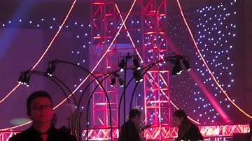 Stage backdrop system creates volumes for events