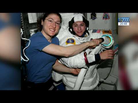 Video: La NASA Annulla La Passeggiata Spaziale Per Sole Donne