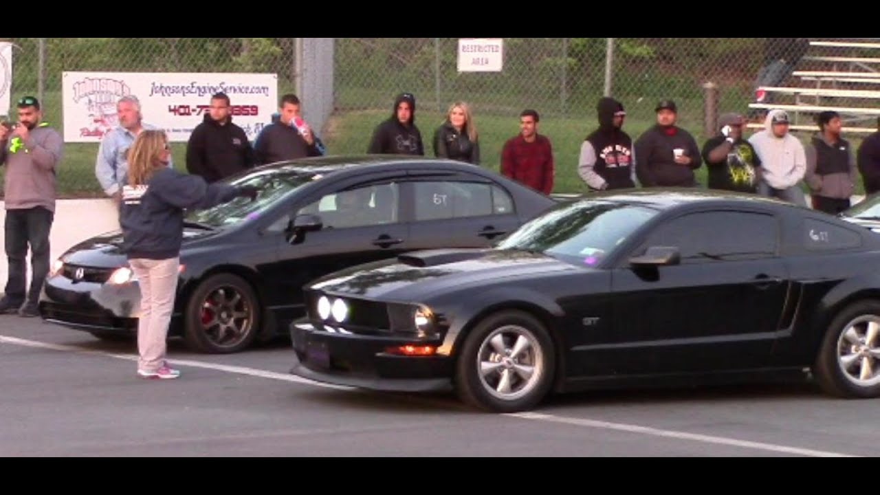 booster lunapark Civic Si Fa5 (Supercharged) Vs. Mustang GT (Bolt-ons)