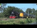 Stoomlocomotief van museumstoomtram Hoorn sleept Intercity weg