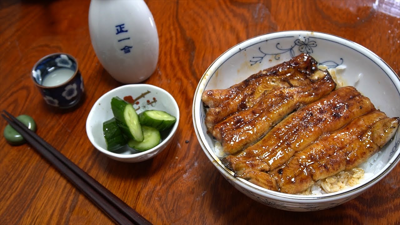 七輪で美味しい蒲焼き】日本酒のおつまみに最高なうな丼、ぬめり取り