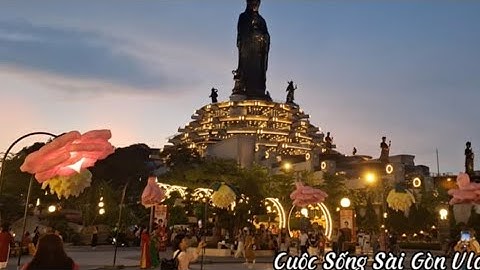 Chiêm ngưỡng cảnh đẹp tuyệt vời trên đỉnh núi Bà Đen , Tây Ninh.