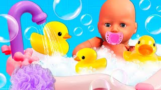 Baby Annabell doll goes swimming. Bubble bath for Baby Born doll. Baby Reborn doll videos for kids.