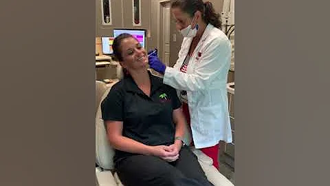 Dr. Aimee Russo gives Dr. Alexis Russo Cosmetic In...