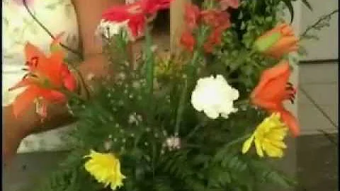 Deborah Dolen Making a Very Basic Floral Container...