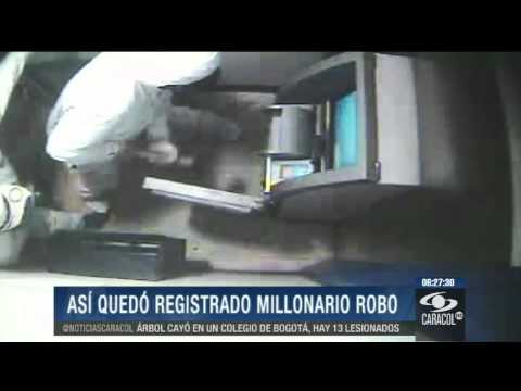 Robo de película: así destruyeron y saquearon cajero automático en Bogotá - 2 de Octubre de 2013