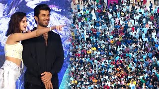 Vijay Deverakonda & Ananya Panday Interact With Audience @ Mumbai | Liger | Manastars