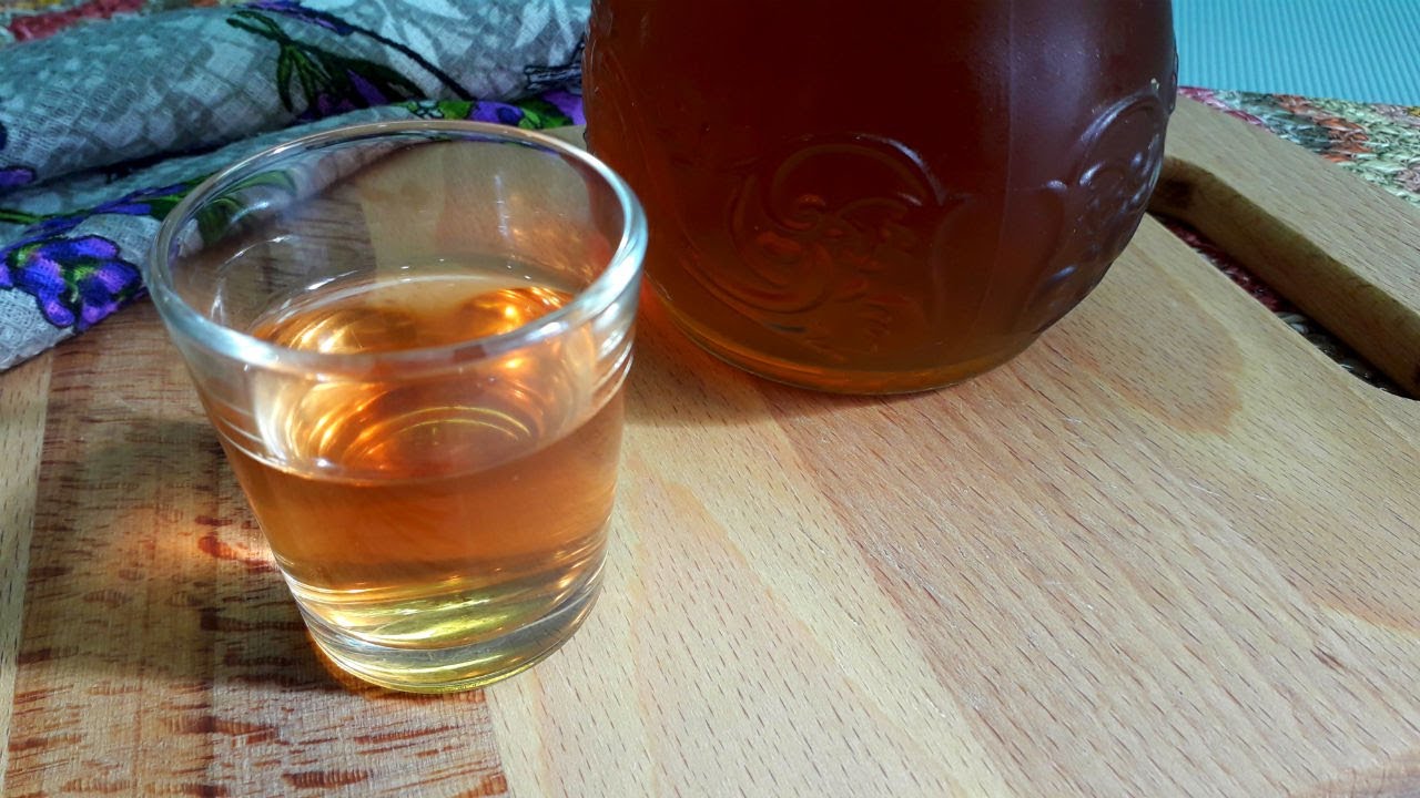 домашнее вино. самогон на черносливе на 3 литра. самогон на черносливе на 3 литра. коньяк из самогона. чернослив на коньяке настойка.