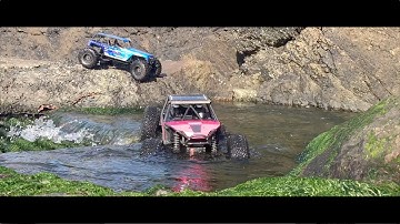 Axial Wraith vs Axial RR10 Bomber