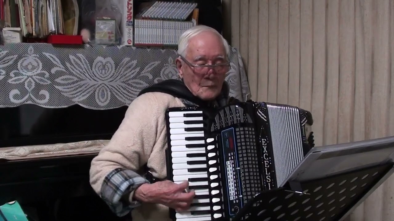 白い船のいる港（アコーディオン）