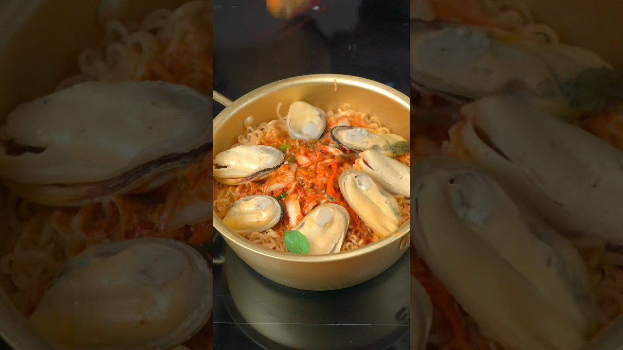 🌶️ หอยยักษ์มาม่าเผ็ดเกาหลี #food #shorts