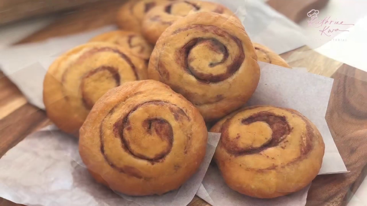 Five Spice Doughnuts/Ham Chin Peng 五香咸煎饼 YouTube